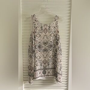 Max Studio Black and White Boxy Sleeveless Tank Top